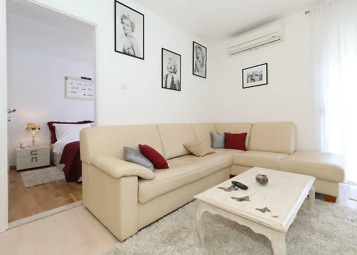 Luxury Rita, Center Apartament